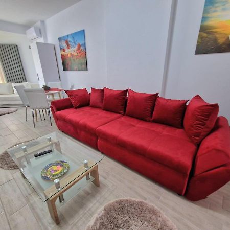 Apartmán Red.96 Năvodari Exteriér fotografie