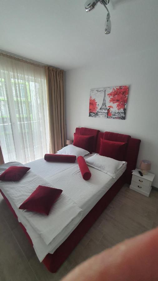Apartmán Red.96 Năvodari Exteriér fotografie